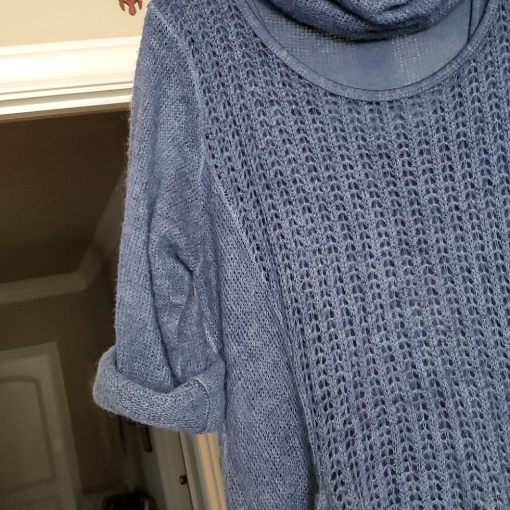 Sweater - Picture 4 of 5